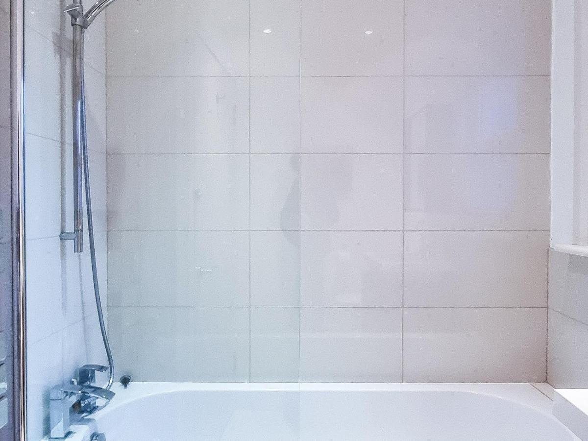 Pass The Keys Family Friendly 2 Bedroom Gem In Shepherd's Bush Londen
