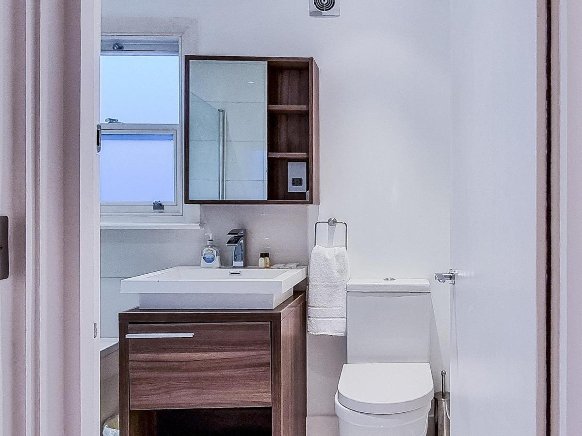 Appartement Pass The Keys Family Friendly 2 Bedroom Gem In Shepherd's Bush Londen