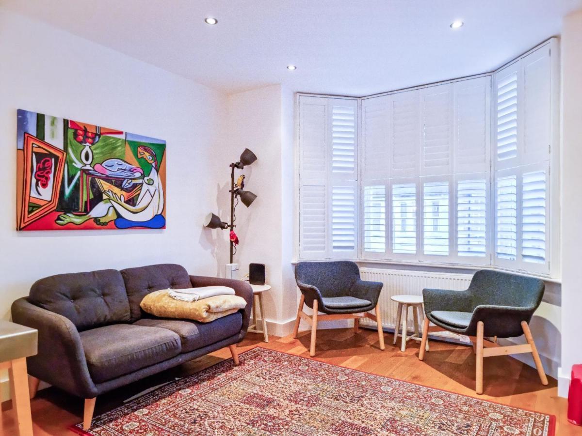 Pass The Keys Family Friendly 2 Bedroom Gem In Shepherd's Bush Appartement Londen